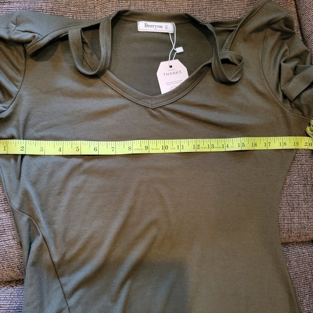 Berryou Cold Shoulder Army Green T-shirt Midi Dress with Ruched Hem Size L - Picture 11 of 12